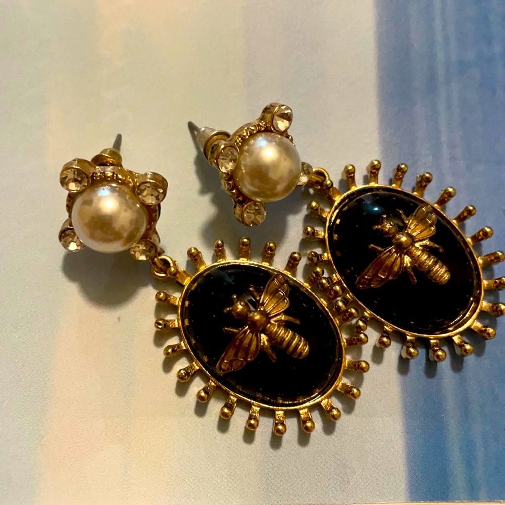 Queen Bee Earrings with faux pearl